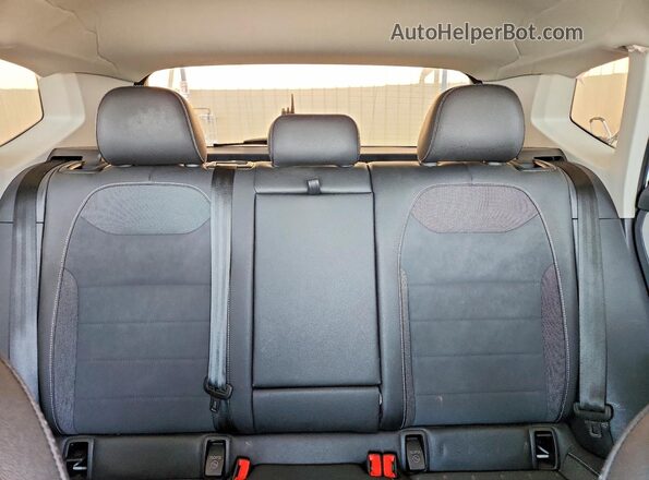 3VVSX7B22RM049059 2024 VOLKSWAGEN TAOS White Вид задніх сидінь
