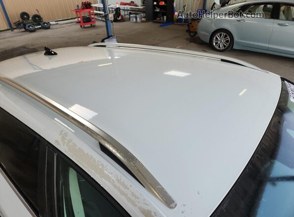 3VVSX7B22RM049059 2024 VOLKSWAGEN TAOS White Панорамний вид салону 360°