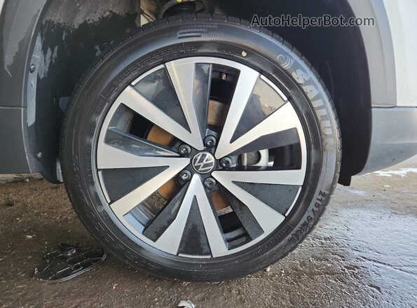 3VVSX7B22RM049059 2024 VOLKSWAGEN TAOS White 
