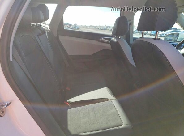 3VVUC7B29SM003576 2025 VOLKSWAGEN TAOS White Սալոնի հետևի տեսք