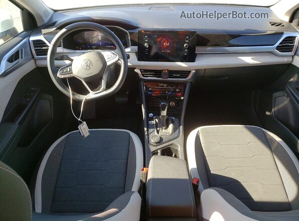 3VVUC7B29SM003576 2025 VOLKSWAGEN TAOS White Առջևի վահանակի տեսք