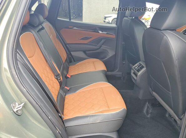 3VVUW7RM6TM091342 2026 VOLKSWAGEN TIGUAN Green Vista interior trasera