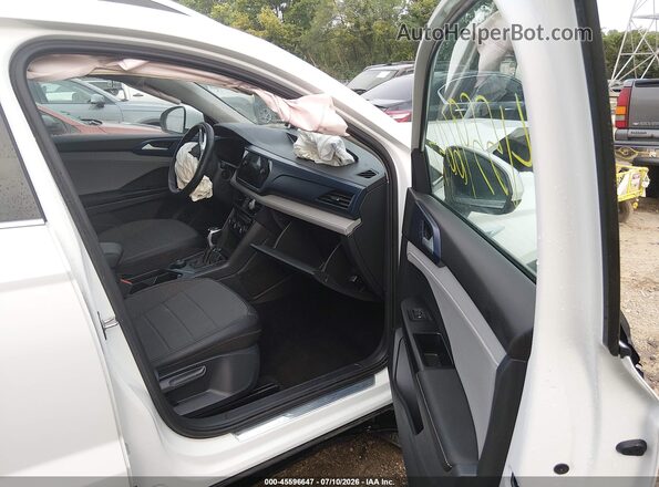 3VVUX7B22RM018550 2024 VOLKSWAGEN TAOS White Вид салону спереду