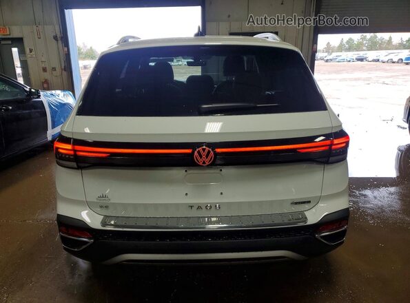 3VVVC7B22SM072002 2023 VOLKSWAGEN TAOS White უკანა ხედი
