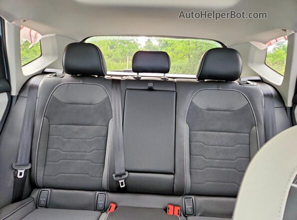 3VVVC7B27TM016378 2026 VOLKSWAGEN TAOS Синий Вид задних сидений