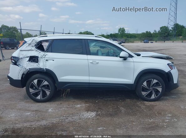 3VVVC7B2XSM024621 2025 VOLKSWAGEN TAOS Белый Вид задней части салона