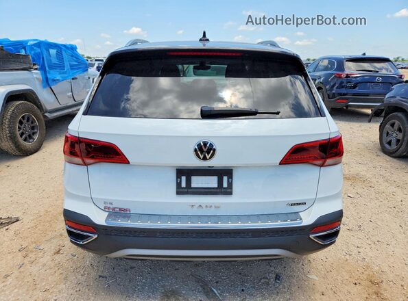 3VVVX7B24RM015704 2024 VOLKSWAGEN TAOS White Rear view