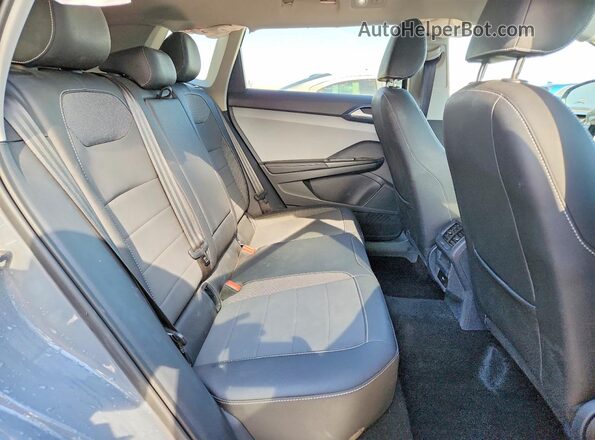 3VVVX7B27RM100150 2024 VOLKSWAGEN TAOS Gray Widok wnętrza z tyłu