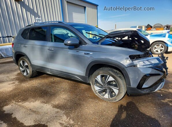 3VVVX7B27RM100150 2024 VOLKSWAGEN TAOS Gray Przód prawy