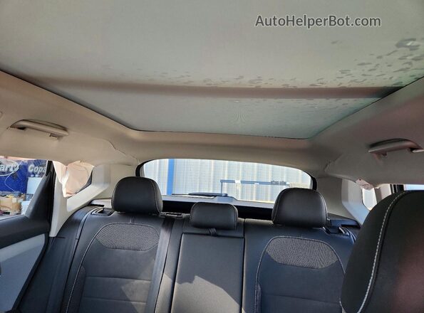3VVVX7B27RM100150 2024 VOLKSWAGEN TAOS Gray Widok tylnych siedzeń