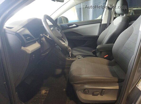 3VVVX7B28PM364569 2023 VOLKSWAGEN TAOS Silver წინა სალონის ხედი