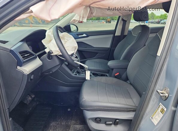 3VVVX7B28RM020775 2024 VOLKSWAGEN TAOS Gray Widok wnętrza z przodu