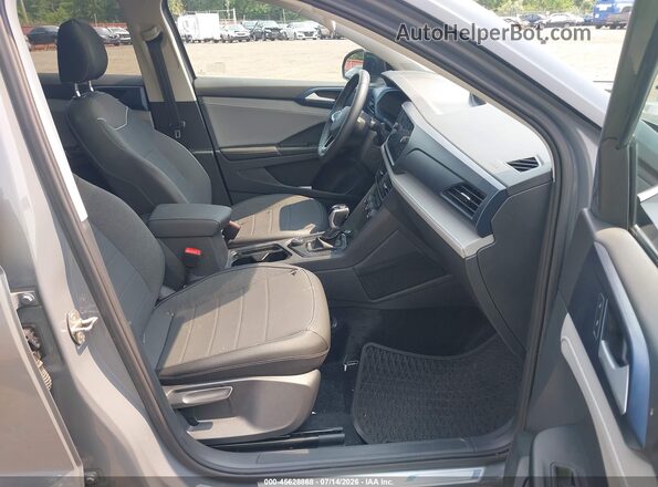 3VVVX7B28RM033400 2024 VOLKSWAGEN TAOS Серый Вид салона спереди
