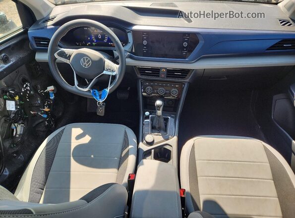 3VVVX7B2XRM072764 2024 VOLKSWAGEN TAOS Black Dashboard view