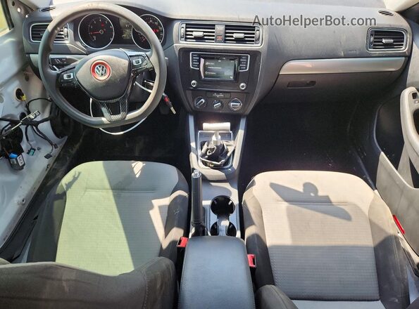 3VW167AJ8HM296703 2017 VOLKSWAGEN JETTA White Вид панелі приладів