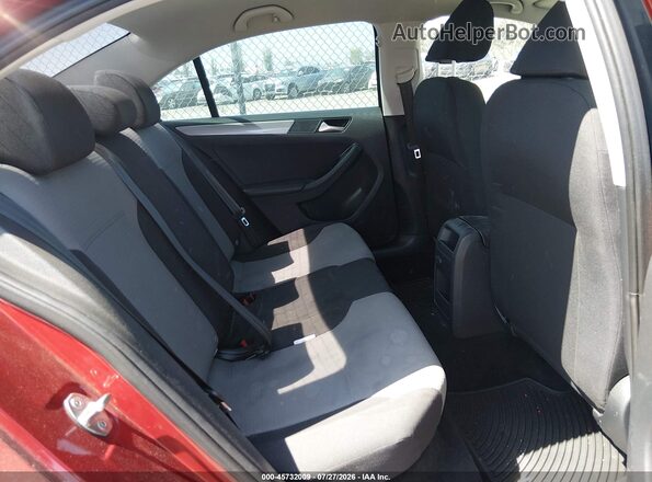 3VW2B7AJ1JM257828 2018 VOLKSWAGEN JETTA Burgundy Vista de la etiqueta del VIN