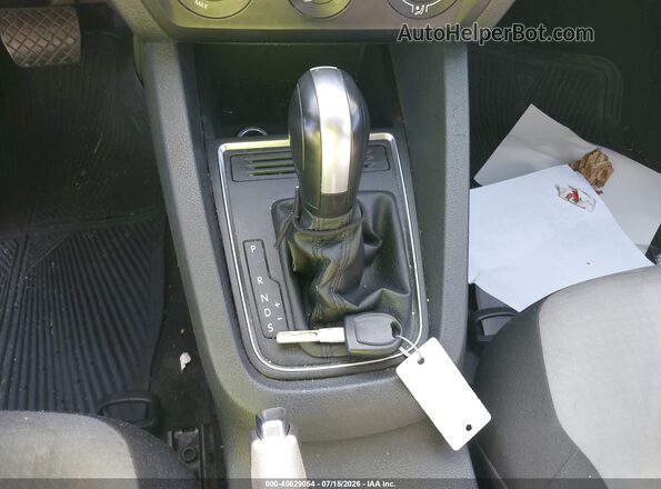 3VW2B7AJ2HM225934 2017 VOLKSWAGEN JETTA Белый Вид панели приборов