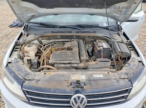 3VW2B7AJ2HM320803 2017 VOLKSWAGEN JETTA White Rear interior view