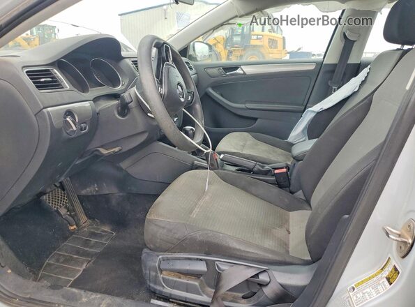 3VW2B7AJ2HM320803 2017 VOLKSWAGEN JETTA White Front interior view