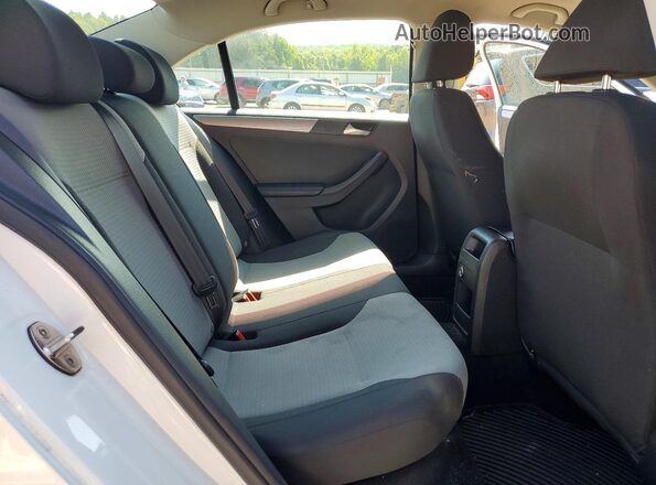 3VW2B7AJ2HM373758 2017 VOLKSWAGEN JETTA White უკანა სავარძლების ხედი