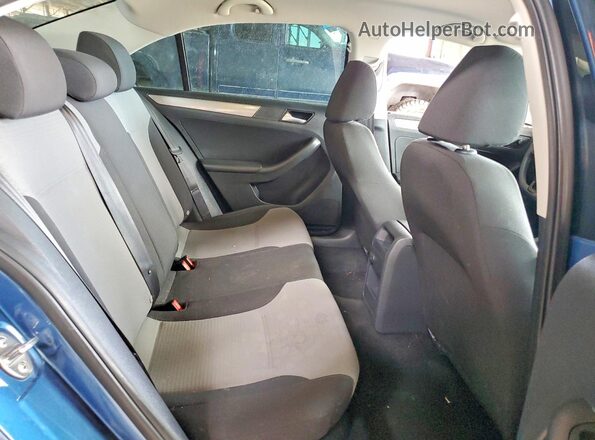 3VW2B7AJ2JM232565 2018 VOLKSWAGEN JETTA Blue უკანა სავარძლების ხედი