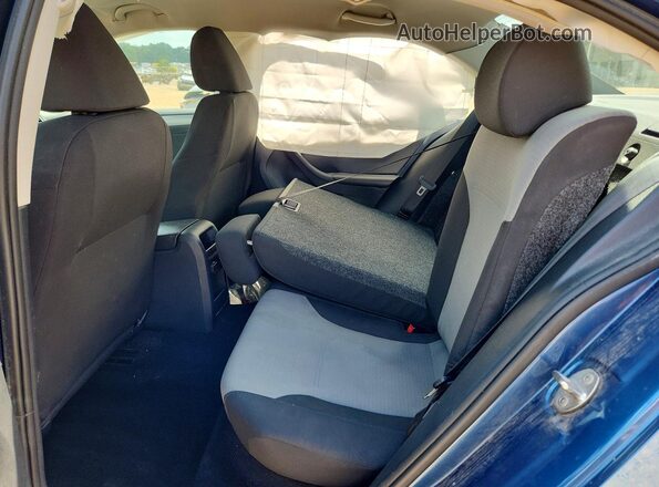 3VW2B7AJ2JM262567 2018 VOLKSWAGEN JETTA Blue Widok tylnych siedzeń