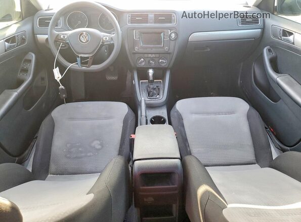 3VW2B7AJ3HM382582 2017 VOLKSWAGEN JETTA Серый Вид панели приборов