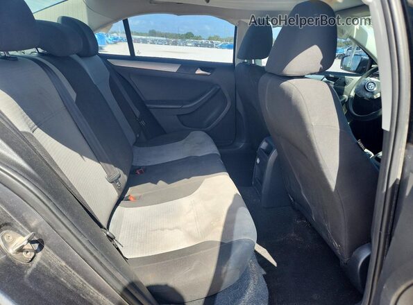 3VW2B7AJ3JM230260 2018 VOLKSWAGEN JETTA Серый Вид задних сидений