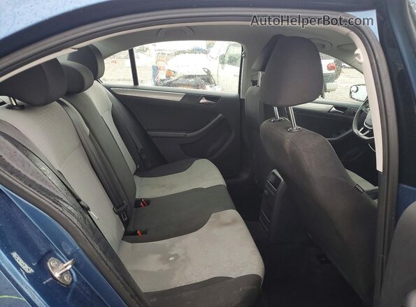 3VW2B7AJ4HM239057 2017 VOLKSWAGEN JETTA Blue Հետևի նստատեղերի տեսք
