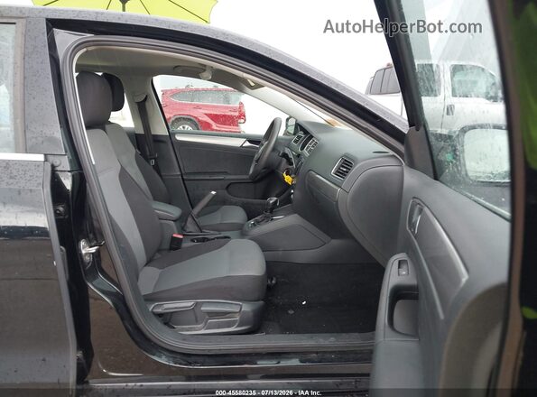 3VW2B7AJ4HM305509 2017 VOLKSWAGEN JETTA Black წინა სალონის ხედი
