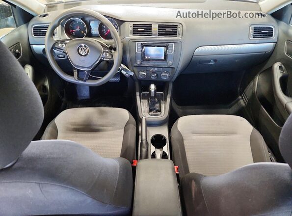 3VW2B7AJ4HM322116 2017 VOLKSWAGEN JETTA Black Dashboard view