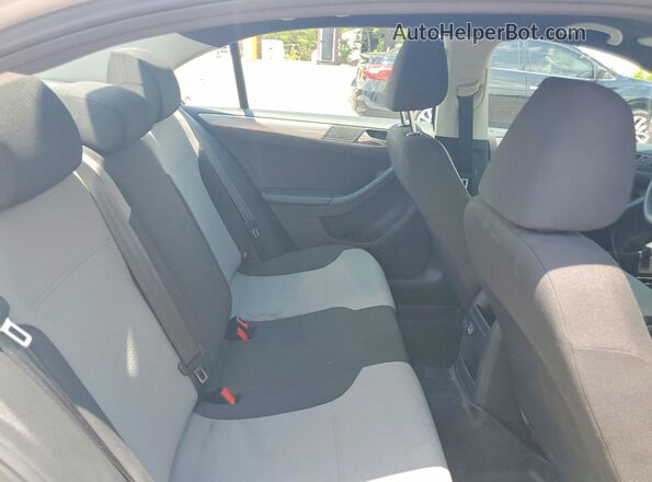 3VW2B7AJ5HM214832 2017 VOLKSWAGEN JETTA White Հետևի նստատեղերի տեսք