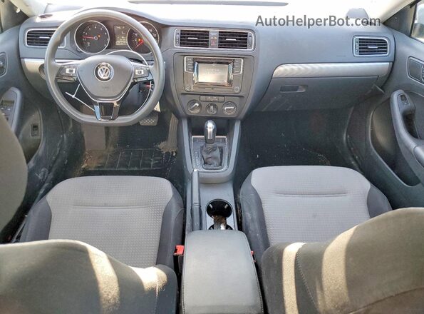 3VW2B7AJ5HM293421 2017 VOLKSWAGEN JETTA Gray Widok deski rozdzielczej