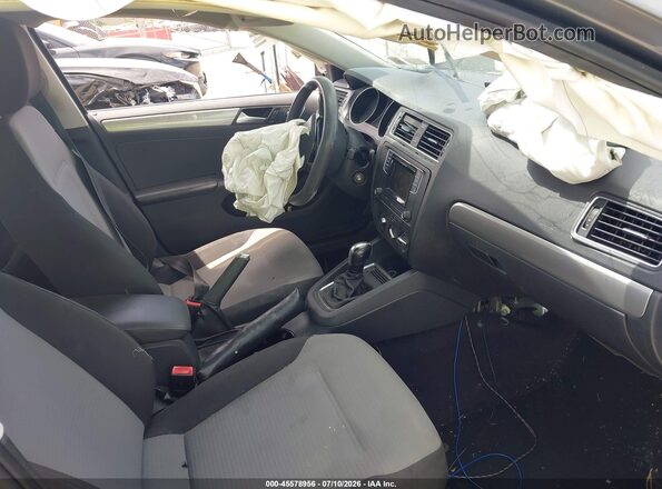 3VW2B7AJ6HM280287 2017 VOLKSWAGEN JETTA Gray Widok wnętrza z przodu