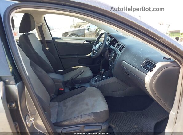 3VW2B7AJ6HM354453 2017 VOLKSWAGEN JETTA Gray Вид салону спереду