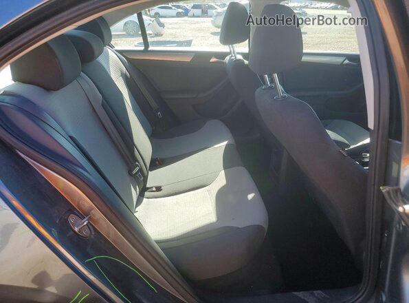 3VW2B7AJ6HM372628 2017 VOLKSWAGEN JETTA Угольный Вид задних сидений