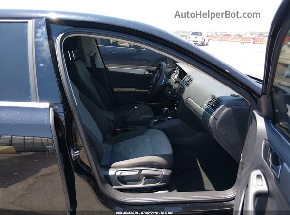 3VW2B7AJ6HM408186 2017 VOLKSWAGEN JETTA Black Front interior view