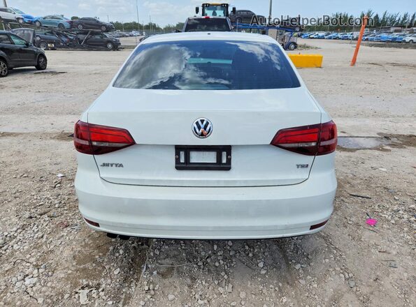 3VW2B7AJ6JM203912 2018 VOLKSWAGEN JETTA Белый Вид сзади