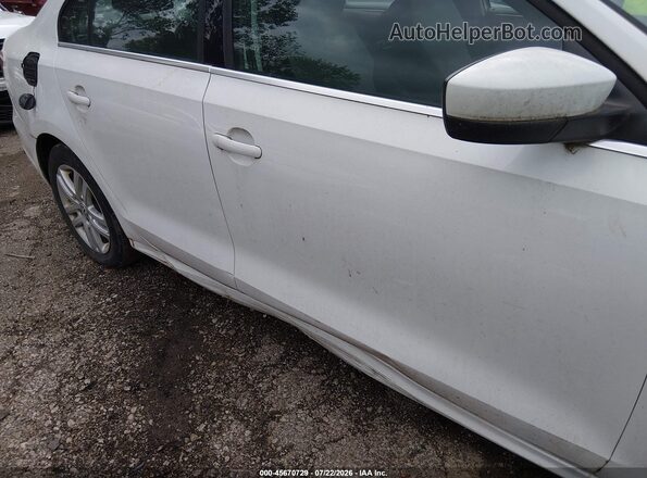 3VW2B7AJ8HM201198 2017 VOLKSWAGEN JETTA White Front view