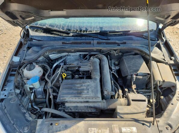3VW2B7AJ8HM253074 2017 VOLKSWAGEN JETTA Gray Vista interior trasera