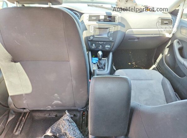 3VW2B7AJ8HM375014 2017 VOLKSWAGEN JETTA White Dashboard view