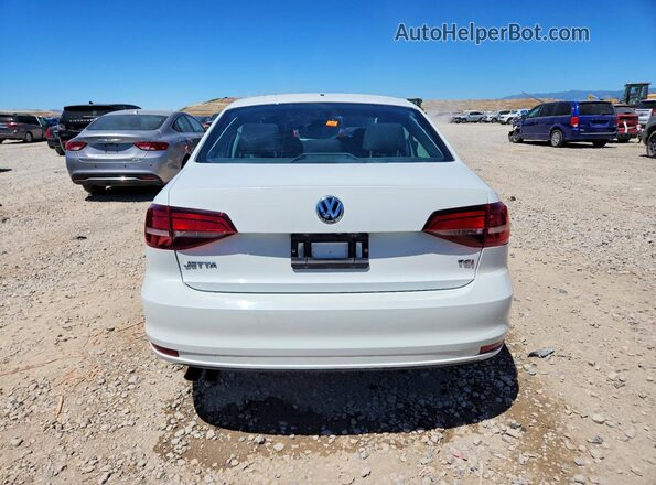 3VW2B7AJ8HM375014 2017 VOLKSWAGEN JETTA White Rear view