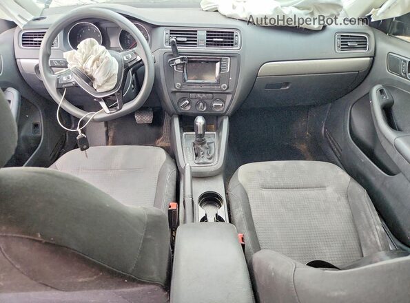 3VW2B7AJ9HM220214 2017 VOLKSWAGEN JETTA Black Widok deski rozdzielczej