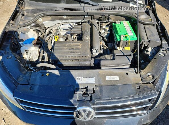 3VW2B7AJXJM255897 2018 VOLKSWAGEN JETTA Черный Вид задней части салона