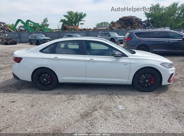 3VW2M7BU4TM030607 2026 VOLKSWAGEN JETTA White Սալոնի հետևի տեսք