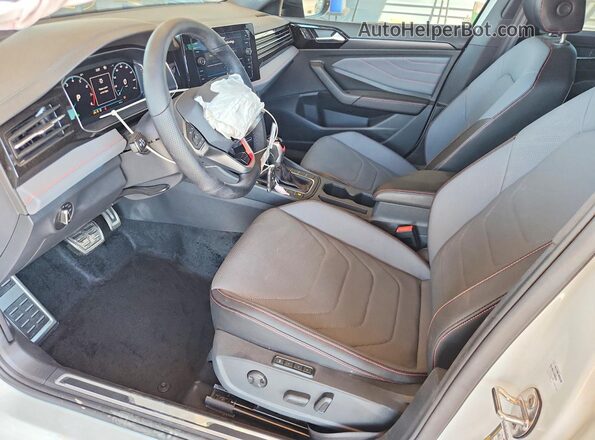3VW2M7BU9TM025032 2026 VOLKSWAGEN JETTA White Vista interior delantera