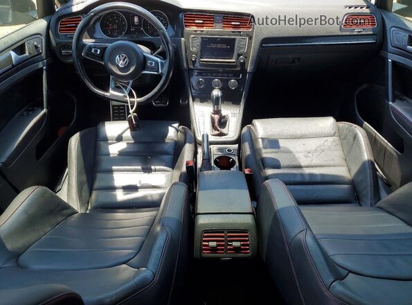 3VW447AU5HM071636 2017 VOLKSWAGEN GTI Black Widok deski rozdzielczej