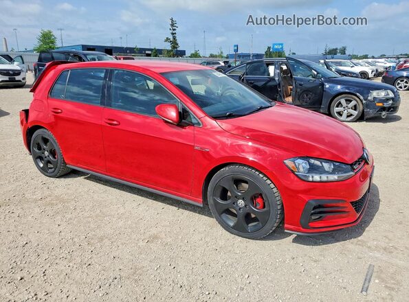 3VW447AU6JM293821 2018 VOLKSWAGEN GTI Красный Передняя правая четверть