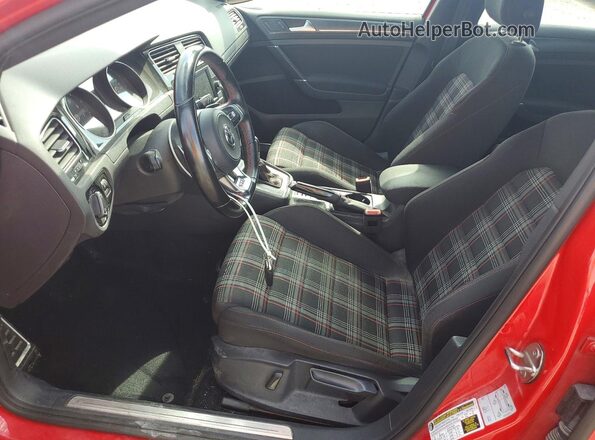 3VW447AU6JM293821 2018 VOLKSWAGEN GTI Красный Вид салона спереди