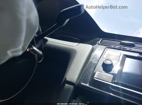 3VW447AU7JM296985 2018 VOLKSWAGEN GOLF Blue Вид панелі приладів